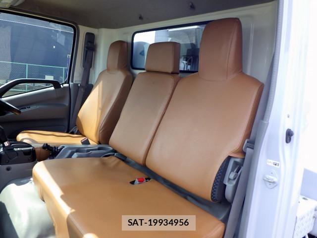 Hino DUTRO 2020-03 8626540-17