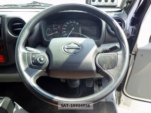 Hino DUTRO 2020-03 8626540-18