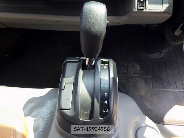 Hino DUTRO 2020-03 8626540-19