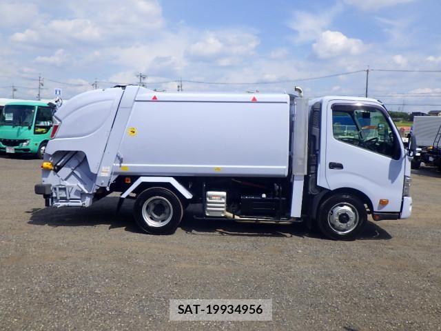 Hino DUTRO 2020-03 8626540-4