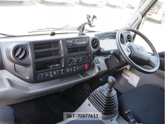 Hino DUTRO 2023-09 8626539-21