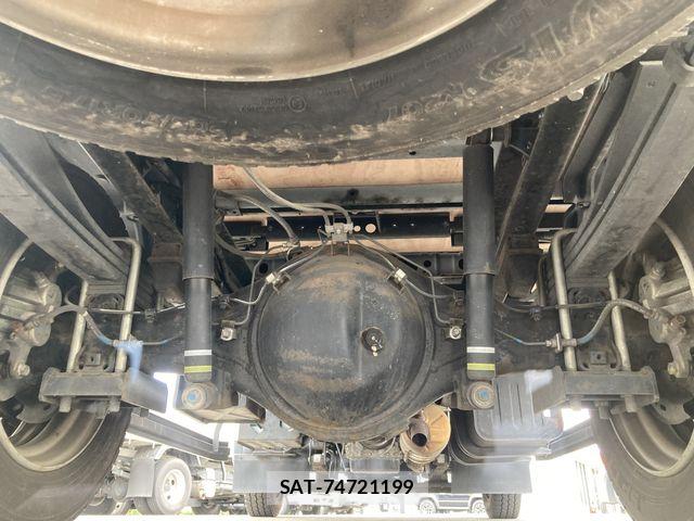 Hino DUTRO 2019-07 8626556-19