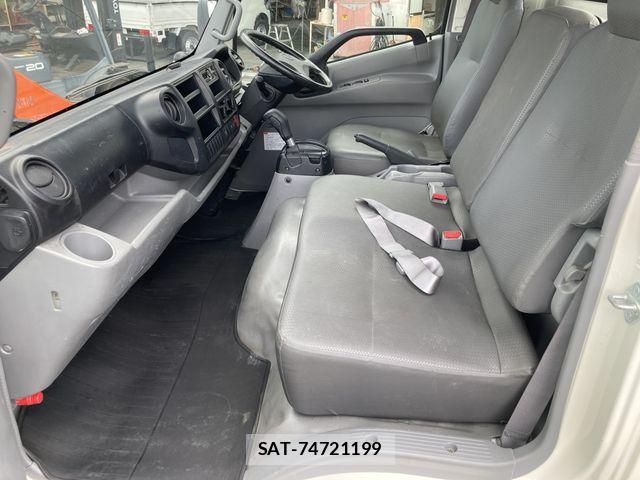 Hino DUTRO 2019-07 8626556-6