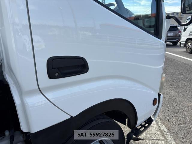 Hino DUTRO 2008-02 8626546-18