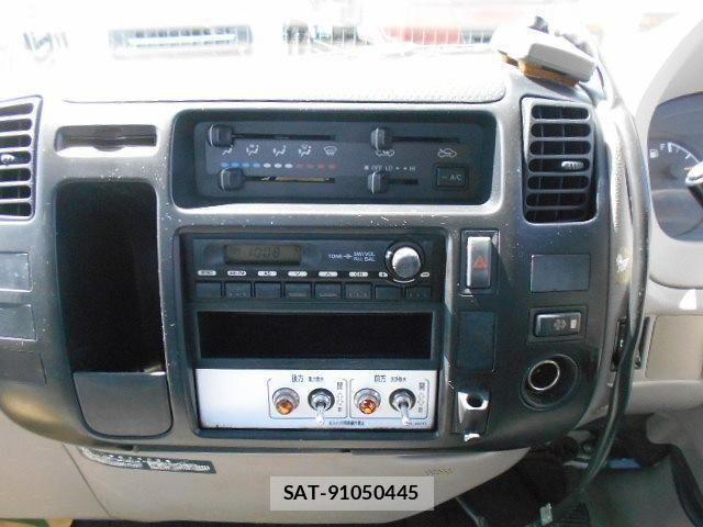 Hino DUTRO 2011-04 8666076-12