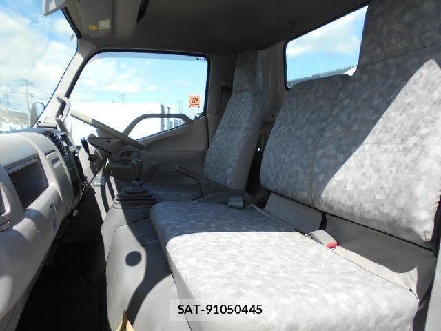 Hino DUTRO 2011-04 8666076-13