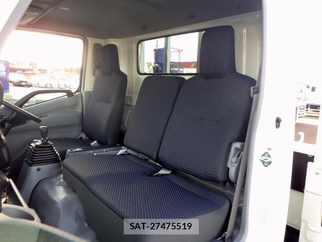 Hino DUTRO 2025-12 8658825-10