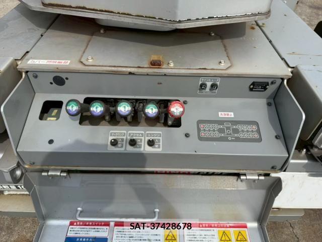 Hino DUTRO 2015-04 8658831-21