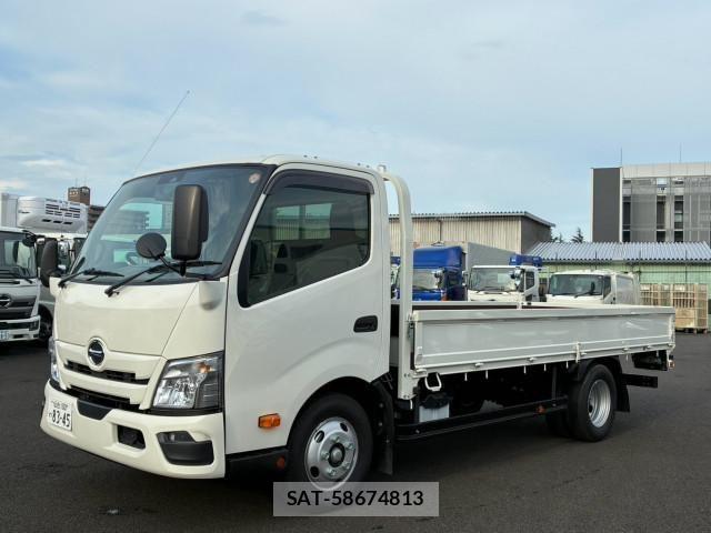 Hino DUTRO 2025-12 8658829-0