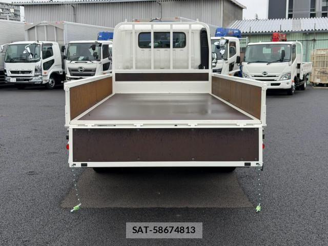 Hino DUTRO 2025-12 8658829-10