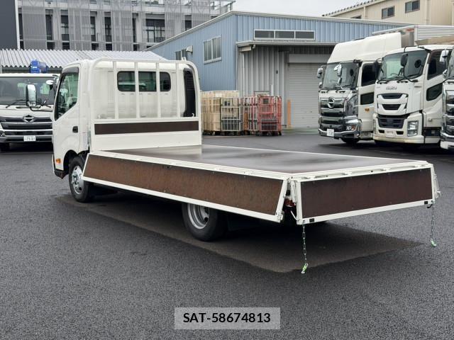 Hino DUTRO 2025-12 8658829-13