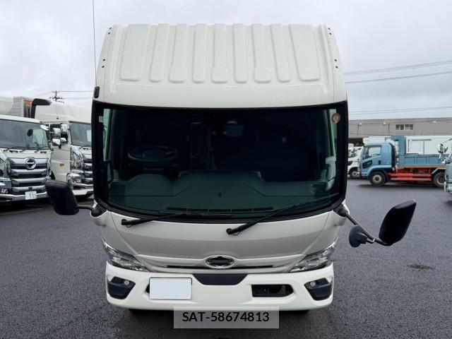 Hino DUTRO 2025-12 8658829-23