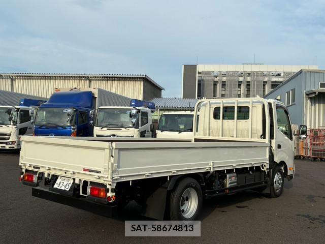 Hino DUTRO 2025-12 8658829-3