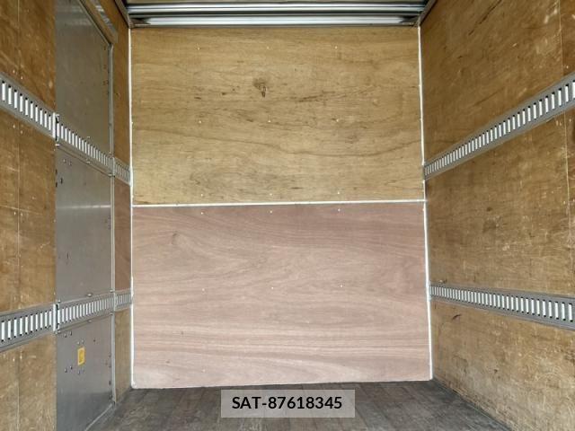 Hino DUTRO 2019-02 8666079-17