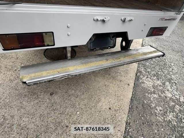 Hino DUTRO 2019-02 8666079-21