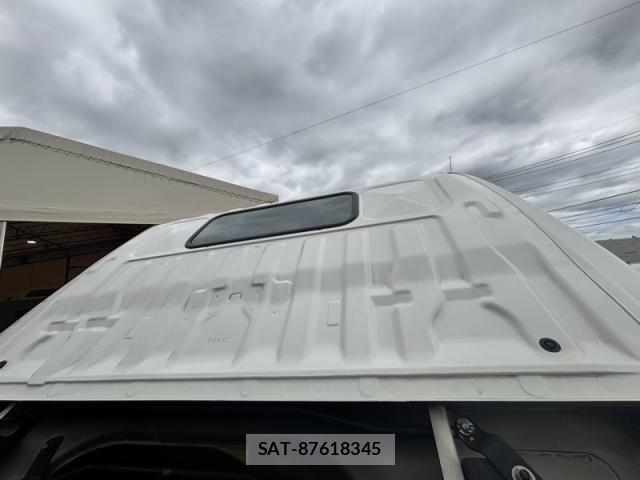 Hino DUTRO 2019-02 8666079-23