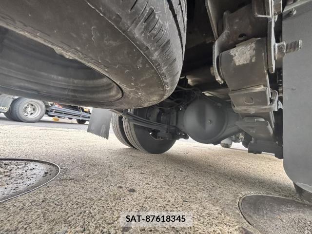 Hino DUTRO 2019-02 8666079-26