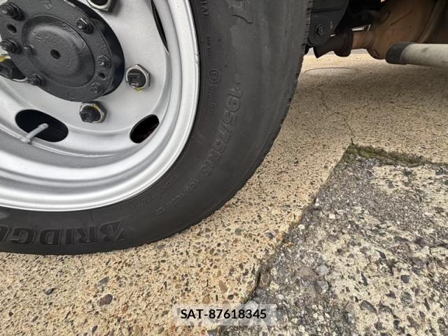 Hino DUTRO 2019-02 8666079-27