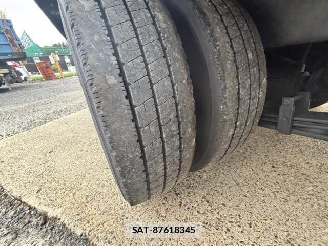 Hino DUTRO 2019-02 8666079-28