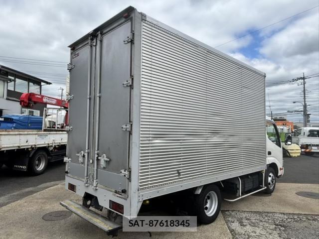 Hino DUTRO 2019-02 8666079-4