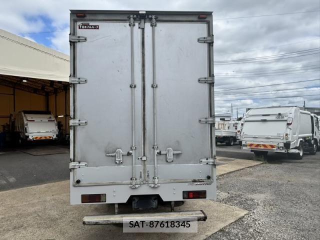 Hino DUTRO 2019-02 8666079-5
