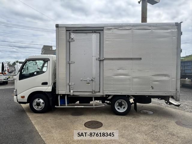 Hino DUTRO 2019-02 8666079-7