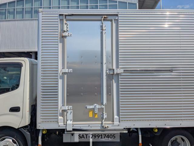 Hino DUTRO 2024-07 8658823-12