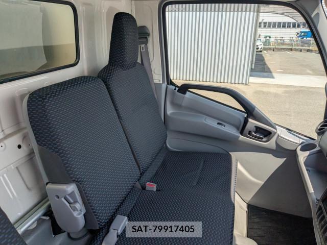 Hino DUTRO 2024-07 8658823-25
