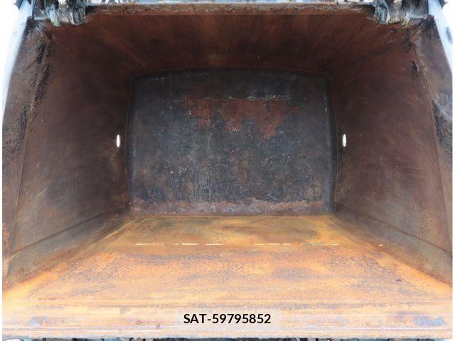 Hino DUTRO 2017-01 8658843-11