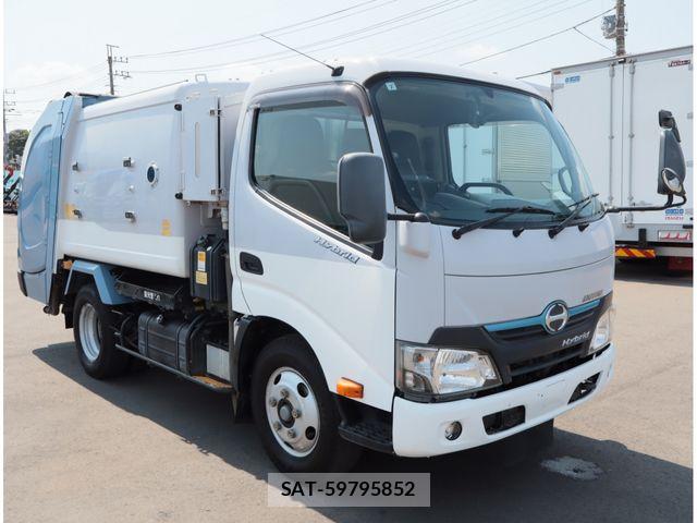 Hino DUTRO 2017-01 8658843-1