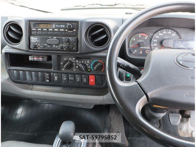Hino DUTRO 2017-01 8658843-22