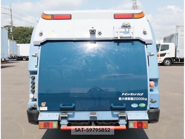 Hino DUTRO 2017-01 8658843-3