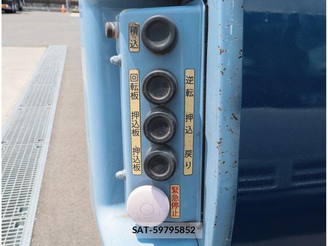 Hino DUTRO 2017-01 8658843-6