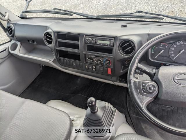 Hino DUTRO 2019-09 8658840-24