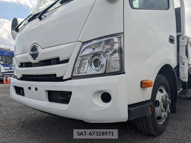 Hino DUTRO 2019-09 8658840-26