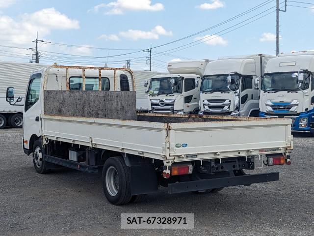 Hino DUTRO 2019-09 8658840-3