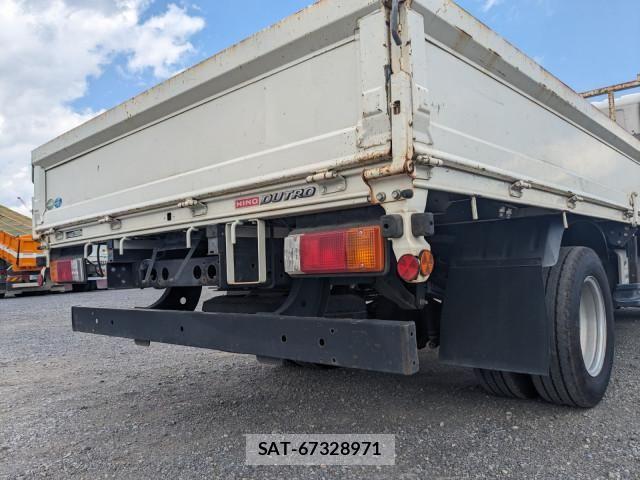 Hino DUTRO 2019-09 8658840-6