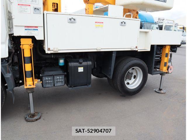Hino DUTRO 2014-08 8658850-18