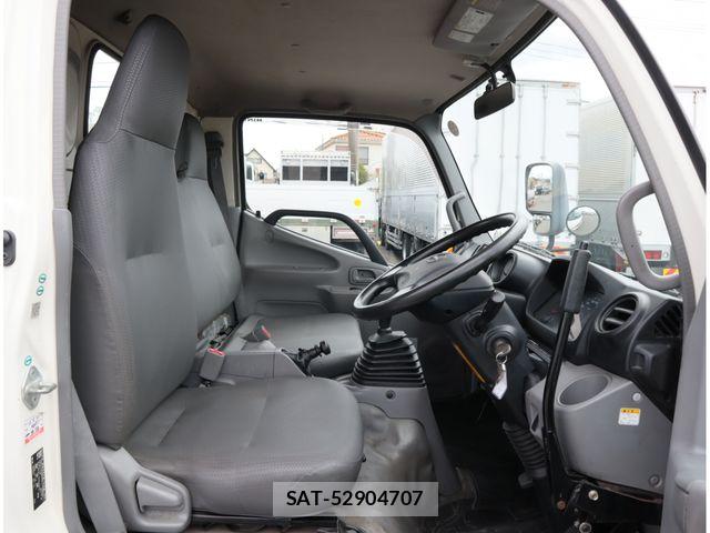 Hino DUTRO 2014-08 8658850-23