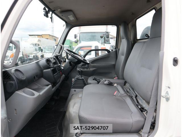 Hino DUTRO 2014-08 8658850-26