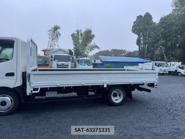 Hino DUTRO 2019-06 8658846-9