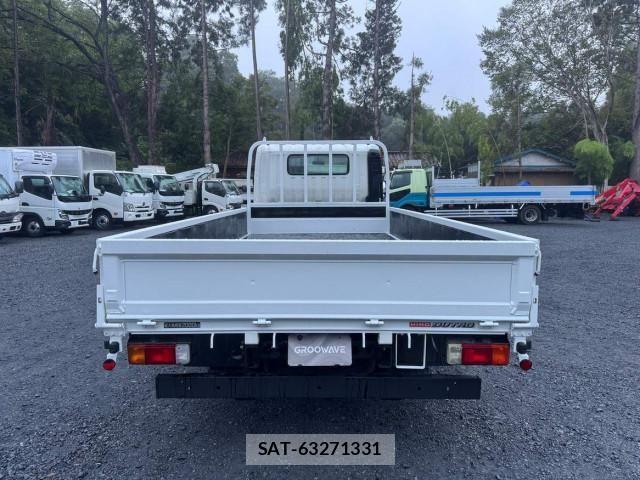 Hino DUTRO 2019-06 8658846-10