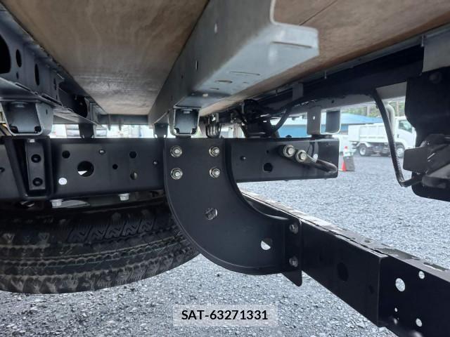 Hino DUTRO 2019-06 8658846-19