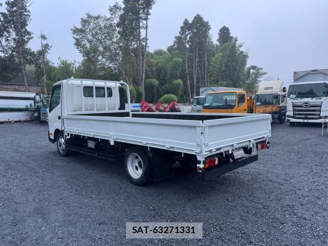 Hino DUTRO 2019-06 8658846-6