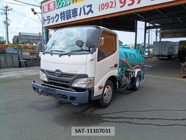 Hino DUTRO 2014-01 8658842-0