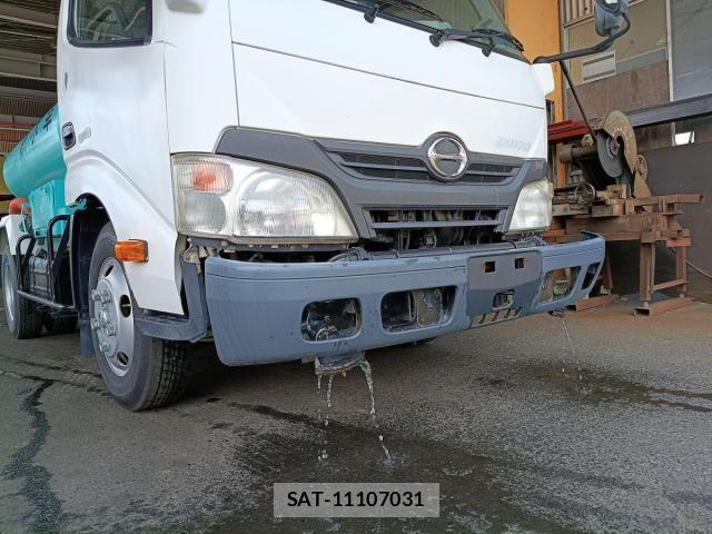 Hino DUTRO 2014-01 8658842-10