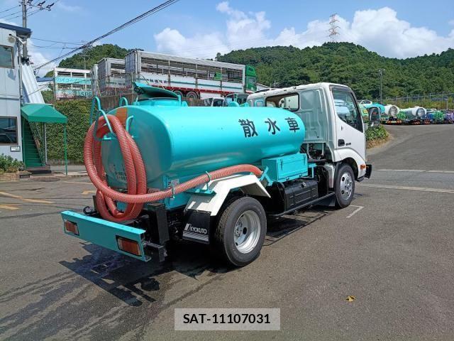 Hino DUTRO 2014-01 8658842-3