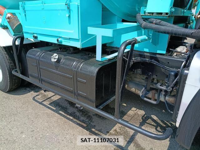 Hino DUTRO 2014-01 8658842-8