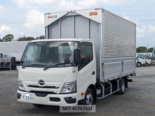 Hino DUTRO 2026-01 8658822-0