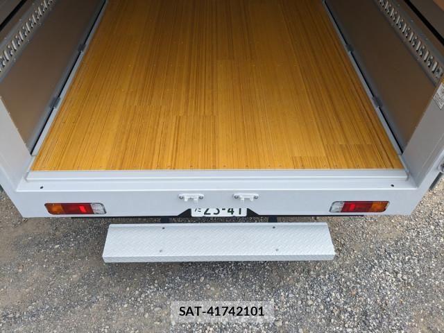 Hino DUTRO 2026-01 8658822-9